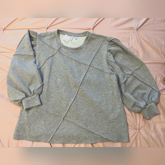 Sweater - Picture 4 of 4